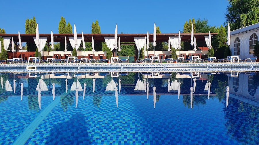 Piscina exterioară