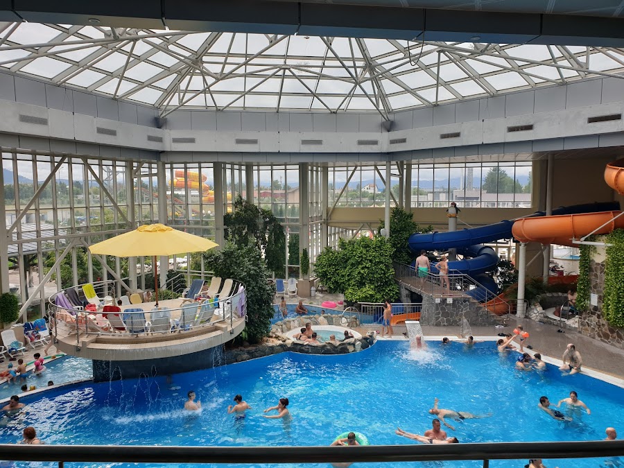 Piscina exterioară Paradisul Acvatic