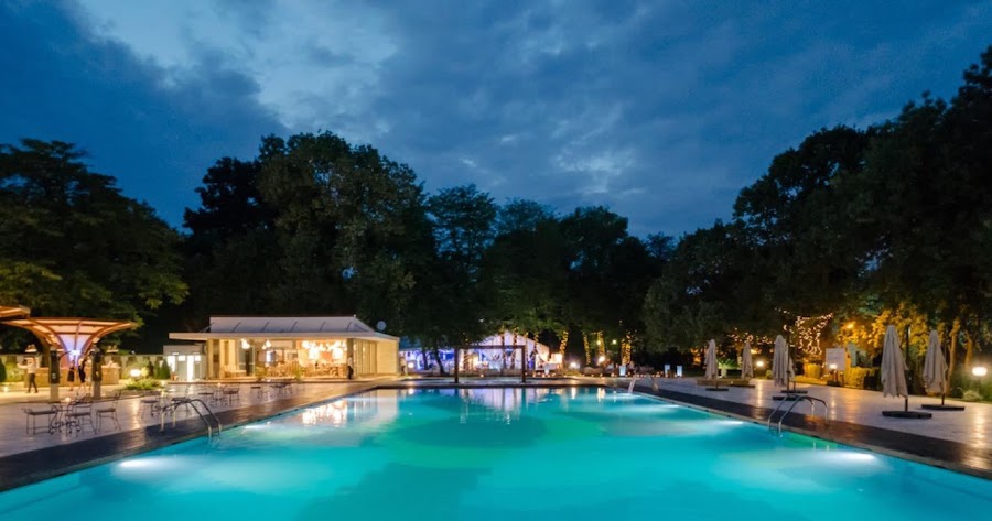 Piscina Clubului Diplomatic