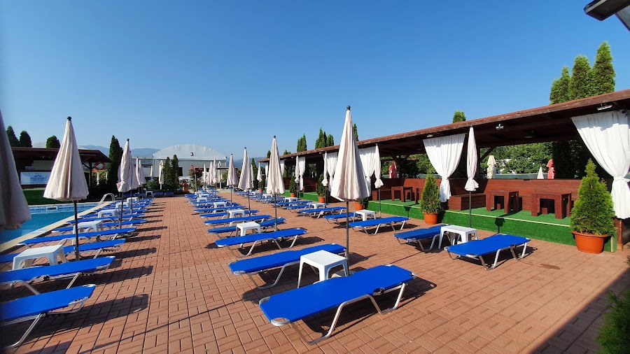 Piscina exterioară